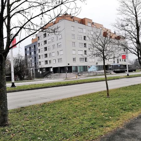 Appartamento Apartman Ella Zagabria Esterno foto
