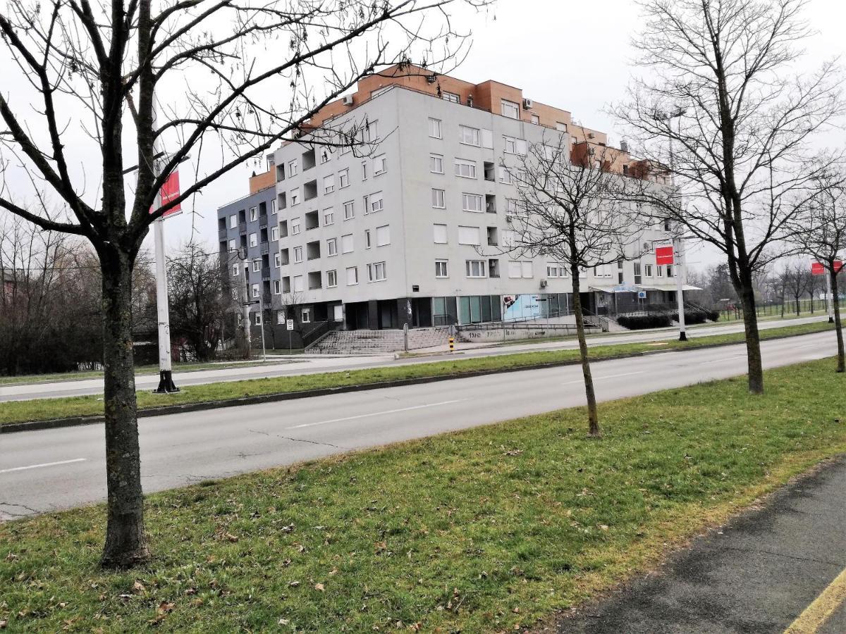 Appartamento Apartman Ella Zagabria Esterno foto