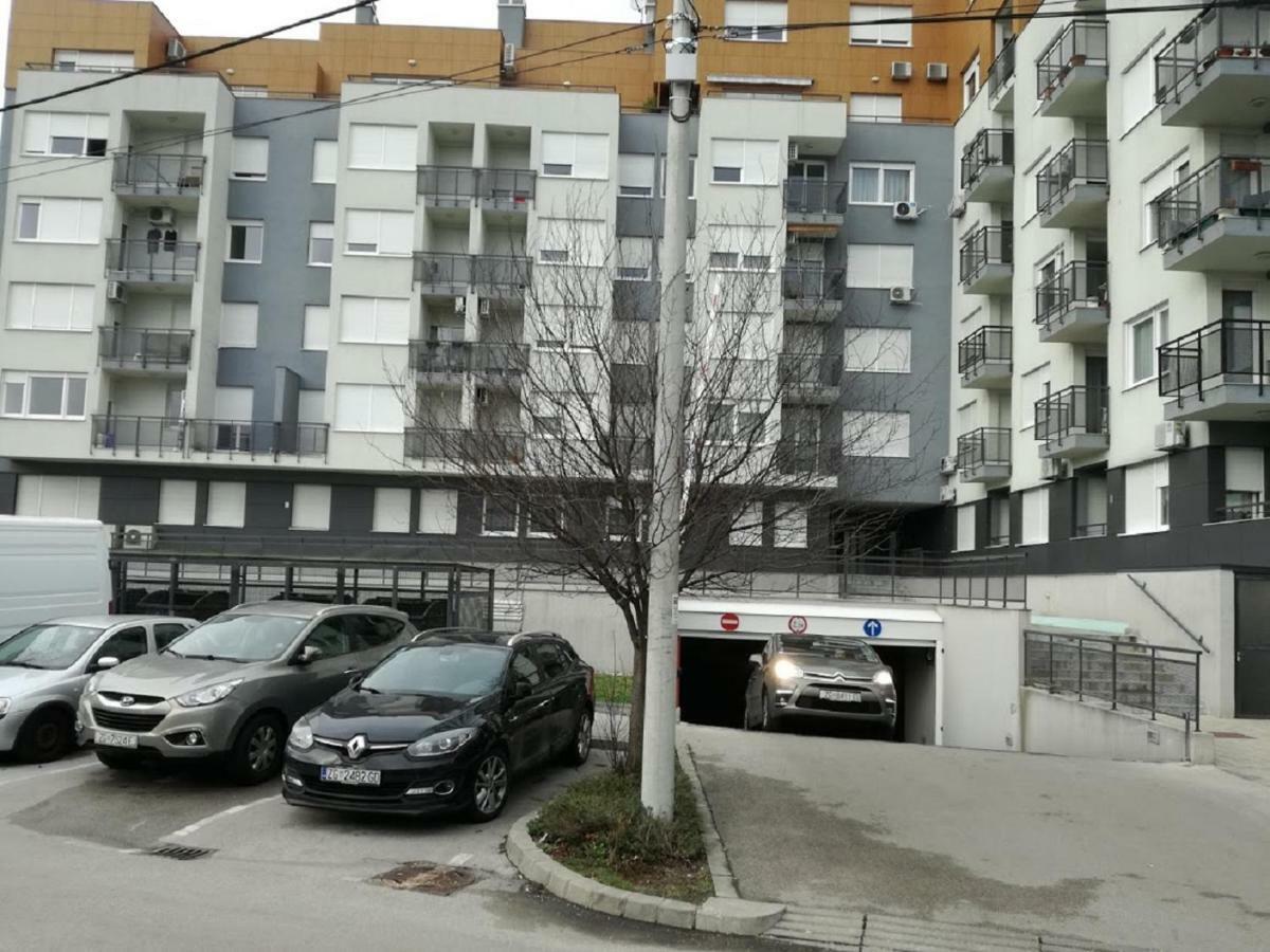 Appartamento Apartman Ella Zagabria Esterno foto