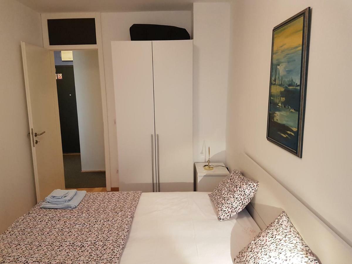 Appartamento Apartman Ella Zagabria Esterno foto